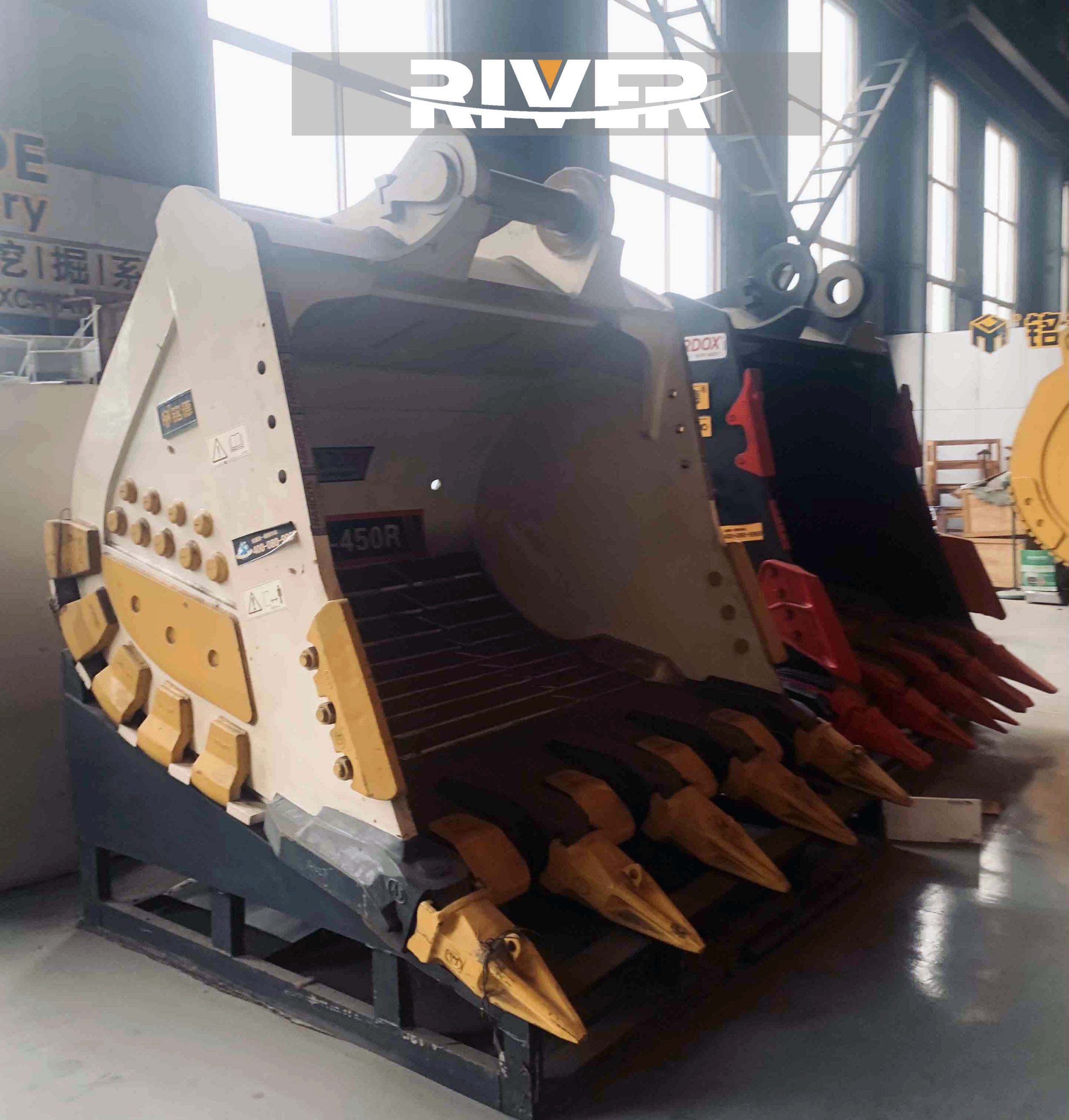 CUSTOMIZATION bucket