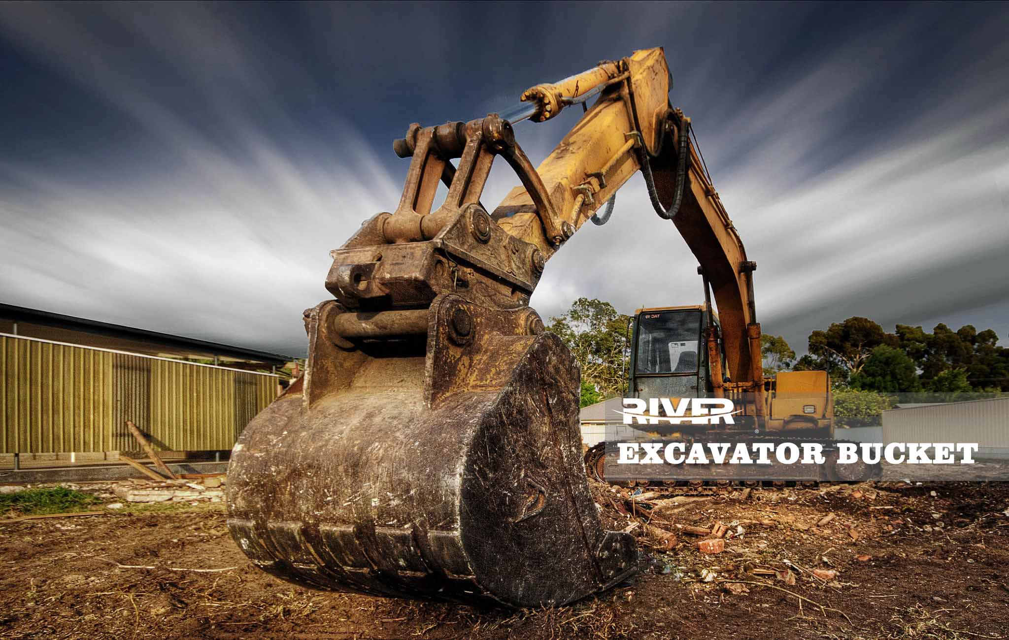 EXCAVATOR BUCKET
