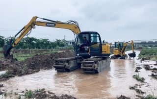 why amphibious undercarriage is essential for wetland construction