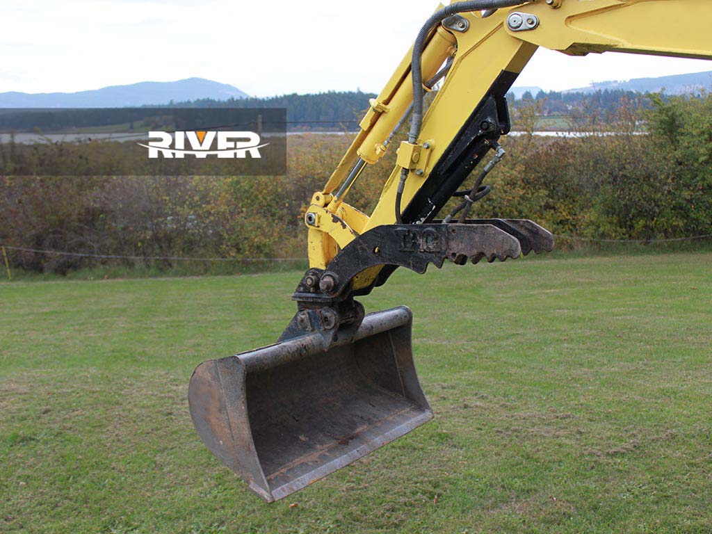 Dirty-Digger-Equipment-clean-up-bucket
