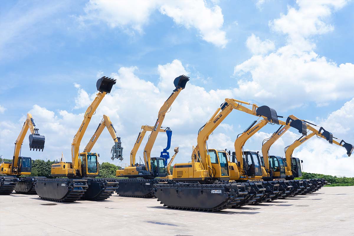 RIVER amphibious excavators