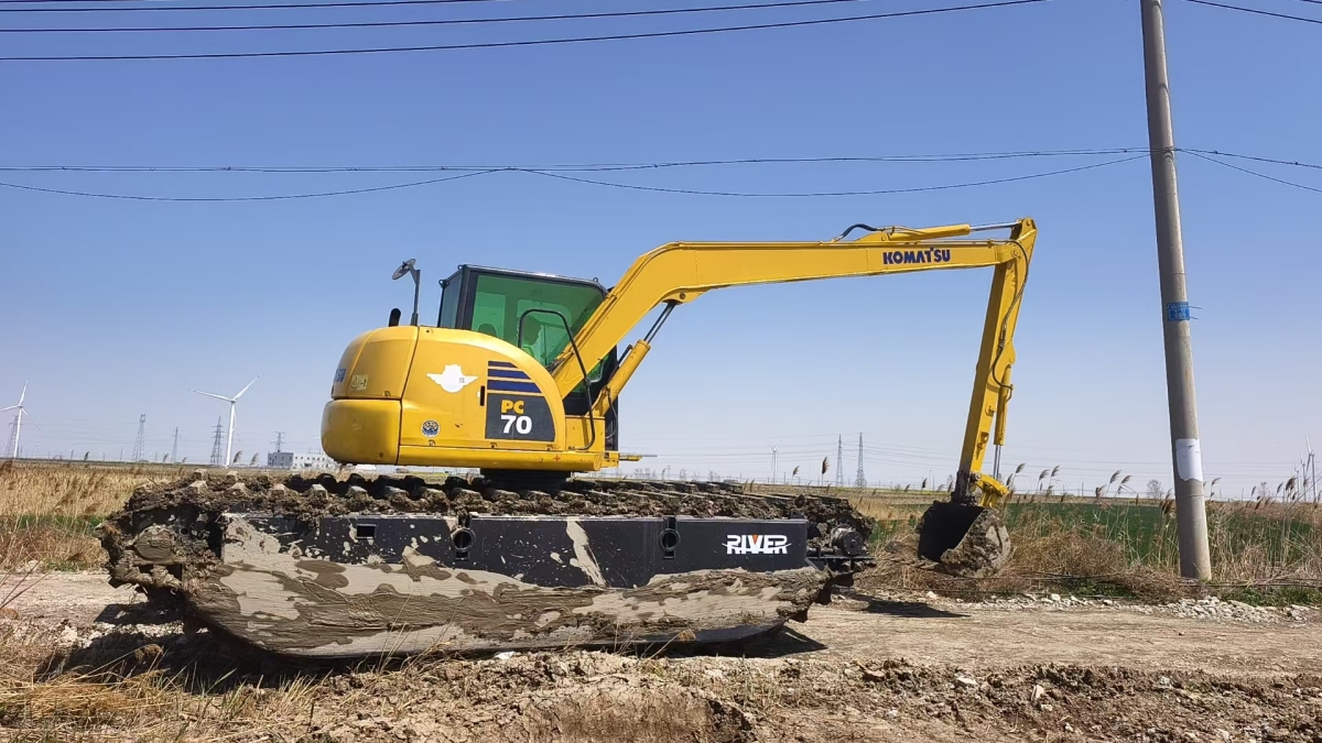 Amphibious Excavator Solutions