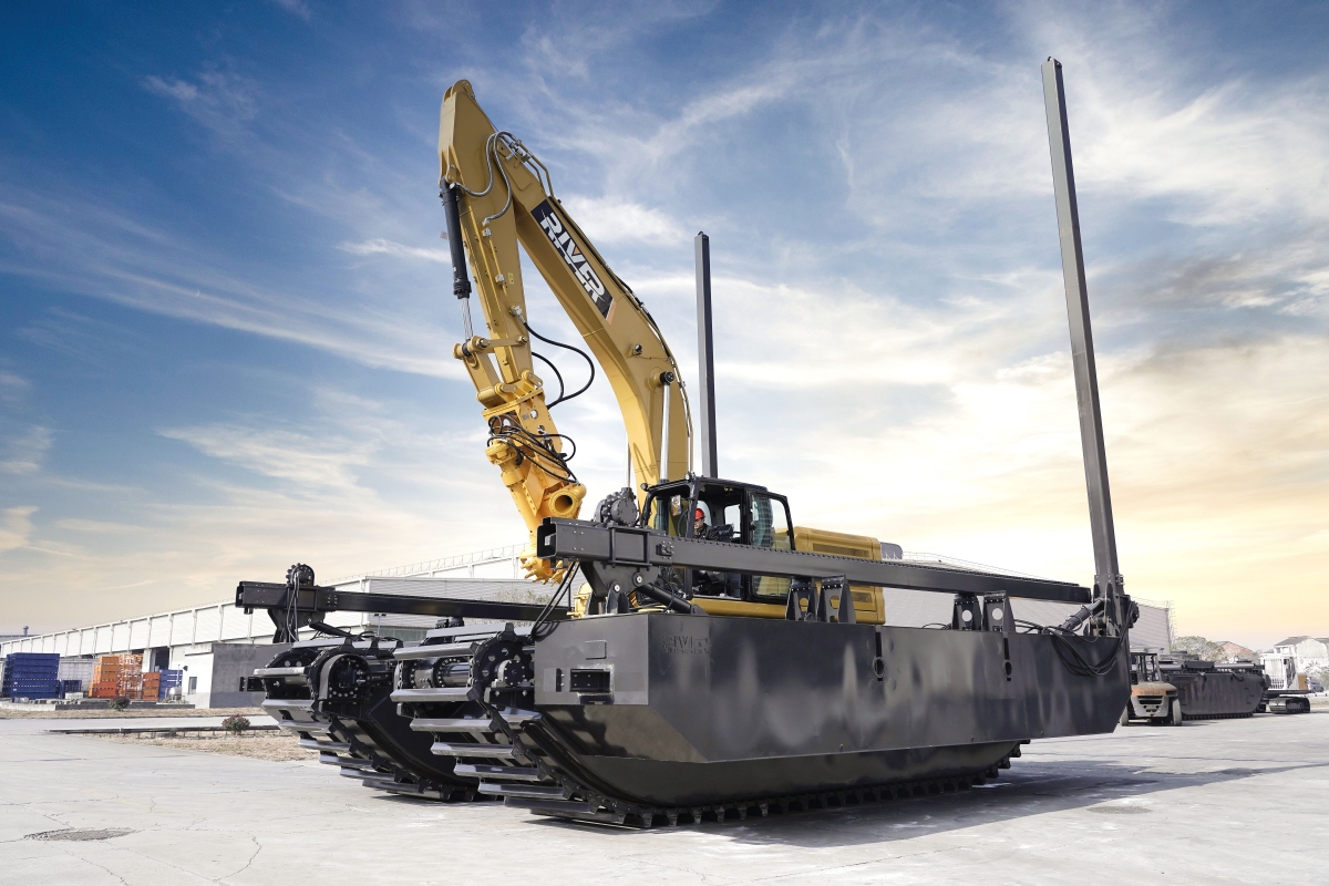 RIVER custom amphibious excavator