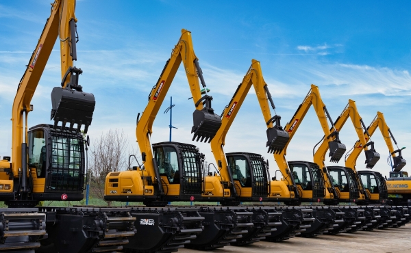 Fish Pond Management New Choice : River Amphibious Excavator