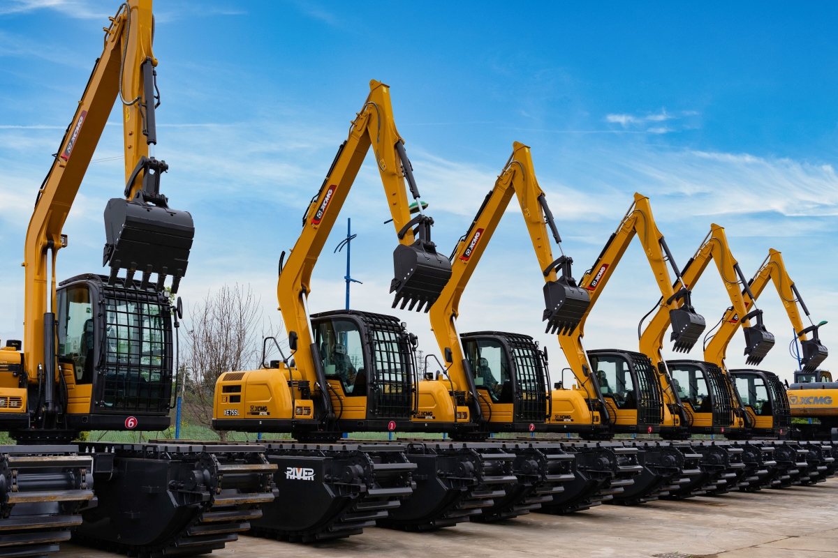 River Amphibious Excavator