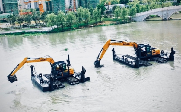 Spud Poles vs Floating Excavator Stability